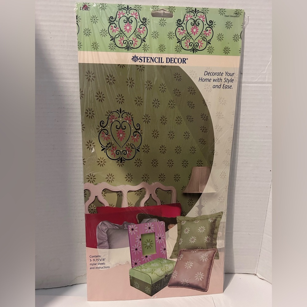 Plaid Stencil Decor Heart Medallion 26821 Mylar stencils